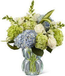 The FTD Superior Sights Luxury Bouquet from Flowers by Ramon of Lawton, OK